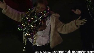 Showcasing In Cold Weather