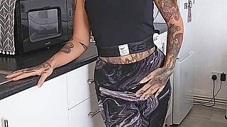 Pee Desperation in My Gym Leggings
