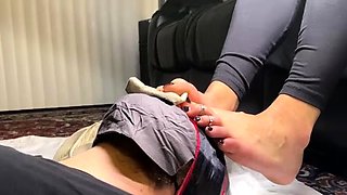 Goddess Ceres - My Loser Slave Has To Smell My Shoes Socks
