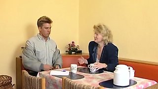 Guy fucks amateur German mature