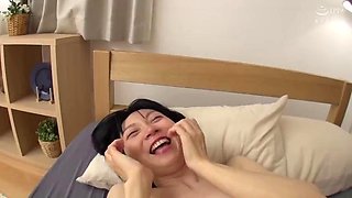 Do you dislike 60 year old lady? The last AV performance of her life. A mature woman who gets penetrated in her deepest vagina