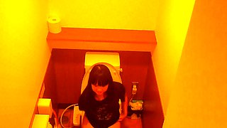 Asian Teen GF Cam Posing