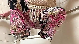 Sexy PAWG Wants You to Worship Her Body