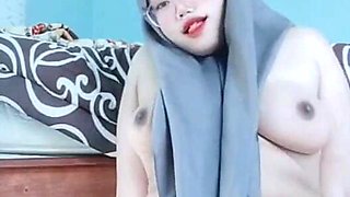 Masturbation of a Horny Jilbab Girl Causes Fluid to Come Out of Her Vagina Until It Is Wet