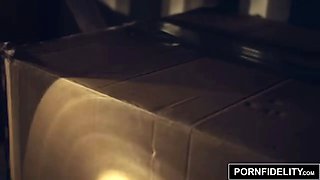 PORNFIDELITY - Sydnee Vicious Punk Rock Creampie