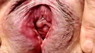 Closeup Pussyhole Big Labia Lips Clit