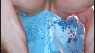 She Sits on the Big-dicked Boy and Bounces, Then Receives Deep Thrusts