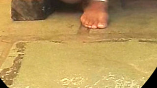 I am watching of Chup Chup taking a bath, did not even know that the stepsister was taking a bath in a very beautiful red city.