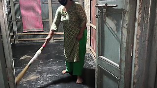 I Hugged My Aunty and Started Fucking Her in the Ass