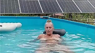 Hot Housewife on Vacation