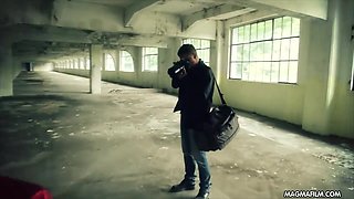 Fucking the model - Magmafilm