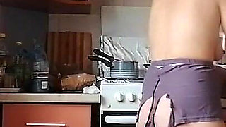 Amateur Wife Prepares Food Naked in the Kitchen