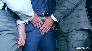 Into The Holes - MENatPLAY