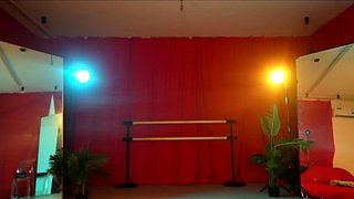 Cute amateur brunette naughty in solo jerking show on camera