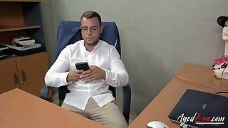 Intense Sexual Intercourse of Mature Lady and Her Handy Lover