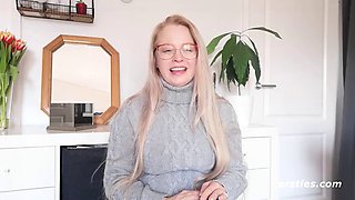 Ersties - Sexy Blonde Anna Masturbates Until She Squirts