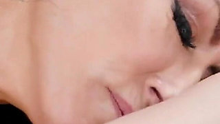 Girlsway - Hottest Oral Experiment with Hot Girls Reagan Foxx and Abigailmac