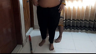 Egypt Muslim BBW Aunty Gets Stuck Under Bed While Cleaning Room Then Neighbor Helps Her & Give Something Behind