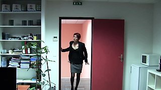 Redhead French mature Katy Morlait fucked at work