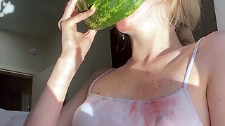 Blonde emo amateur solo masturbation