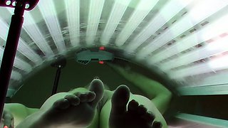 Silicone MILF in solarium