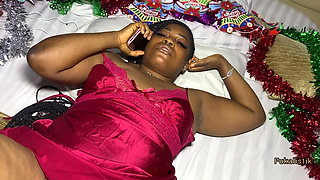 Big Cock Pervert Santa Claus Fucks Big Ass Married Woman on Call with Abroad Husband Before Christmas