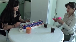 Turkish Housewife Has Sex with Her Girlfriend