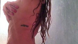 Solo booty assed babe ass toying masturbation in hi def