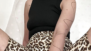 The leopard turns you on, but my legs?
