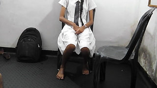 sri lankan school girl fuck with her best friend in hotel room