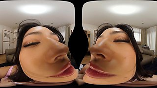 Japanese Cutie in Wild Virtual Passionate Erotic Play