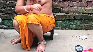 Amateur Indian Housewife Cheating in Morning Shower - Sneaky Bathroom Sex with Real Desi Couple