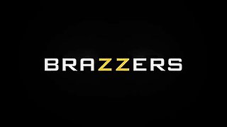 Big Tits Cubbi Thompson Fucked Hard at Home - Brazzers HD