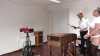 Larra Spanking Machine - Ass Whipping