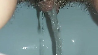 Housewife Pissing