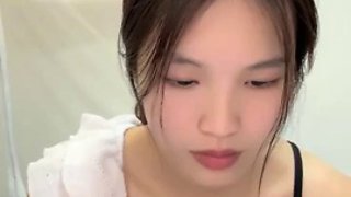 The lustful side of the goddess next door, Peach Fish, innocent and shy, was fucked by her boyfriend for several days, and was ravaged without a condom in a live broadcast in China 5