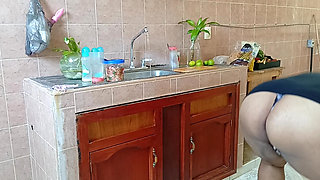 Chubby Mom in the Kitchen 2