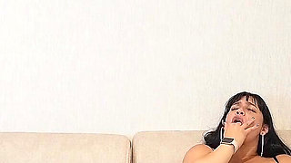 Brother-in-law Eat My Pussy!! I Was Discovered by My Brother-in-law Masturbating and the Bastard Made Me Swallow His Milk