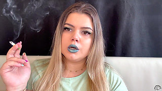 All in Green Cigarette and Vape