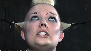 Handcuffed hotty wants hardcore torturing for her slit