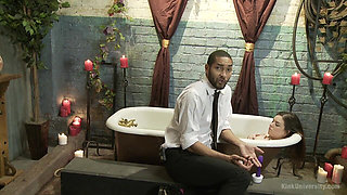 Deep Kissing & Bathtub Sex