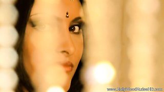 Pure hussy - solo action - Bollywood Nudes HD