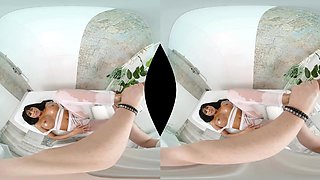 Ember Snow - The Best Massage - Footsiebay