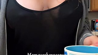 Me signaling you to cum eat breakfast in bed ;)