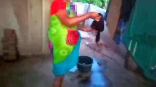Tamil - Dress Washing Housewife Aunty Sex