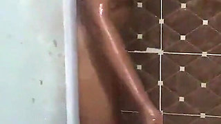 Horny Sexy Melanie Teen Showering