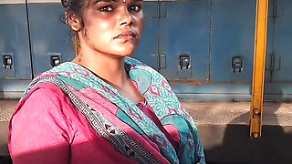 😱INDIAN TRAIN VALI BHABHI girl have sex with step brother Xxx , Desi Village Doggy style rough hardcore College girl tight