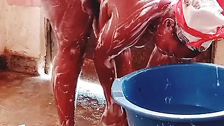 Sugarmommy Bathing After Getting Fucked 6 Rounds