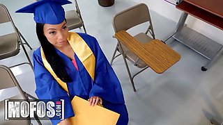 Mofos - fellating hot schoolgirl vivianna mulino enjoys playing with her professor's huge rod