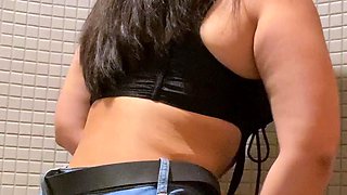 Amateur Chick Ass Shaking In Panties